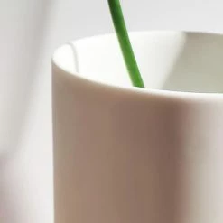Fundamental.Berlin MILK VASE