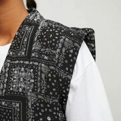 Just Female Miracle Vest Black Paisley Art