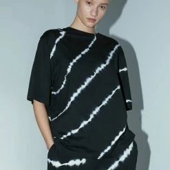 Just Female Becker Tee Tie Dye in Black