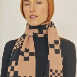 Dowse Riley Pink & Black Check Scarf